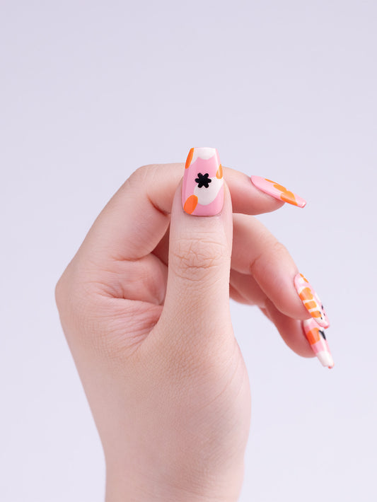 The Pink Window – Kurze Ballerina